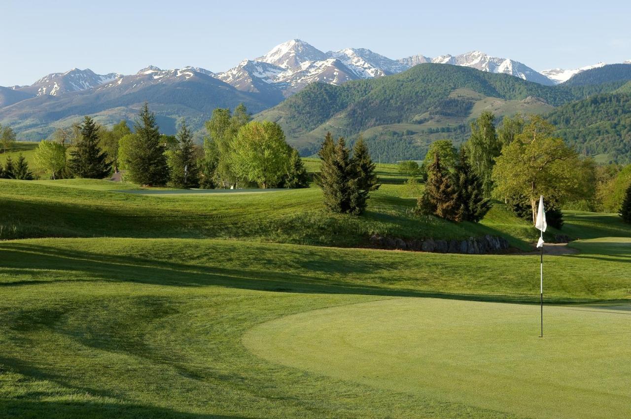 Le Domaine Du Golf Country Club De Bigorre Hotel Pouzac Exterior foto