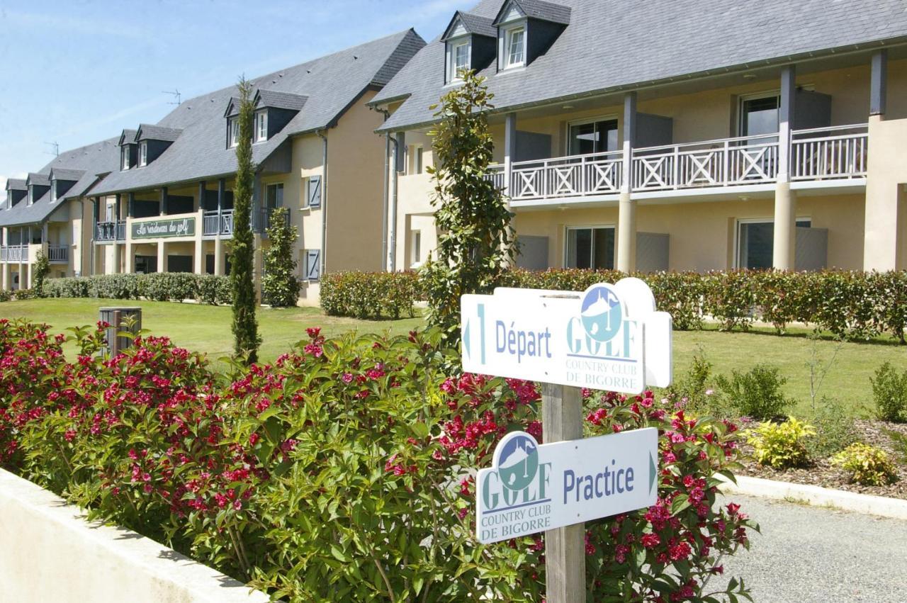 Le Domaine Du Golf Country Club De Bigorre Hotel Pouzac Exterior foto